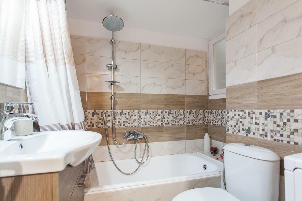Central, Quiet, Cozy, Very Clean Private Apartment Close To Acropolis أثينا المظهر الخارجي الصورة
