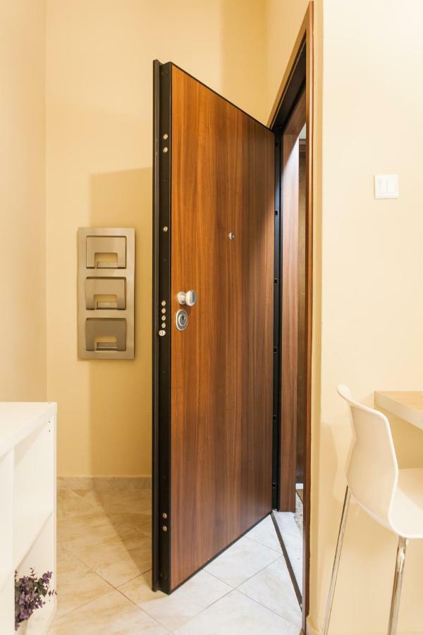 Central, Quiet, Cozy, Very Clean Private Apartment Close To Acropolis أثينا المظهر الخارجي الصورة