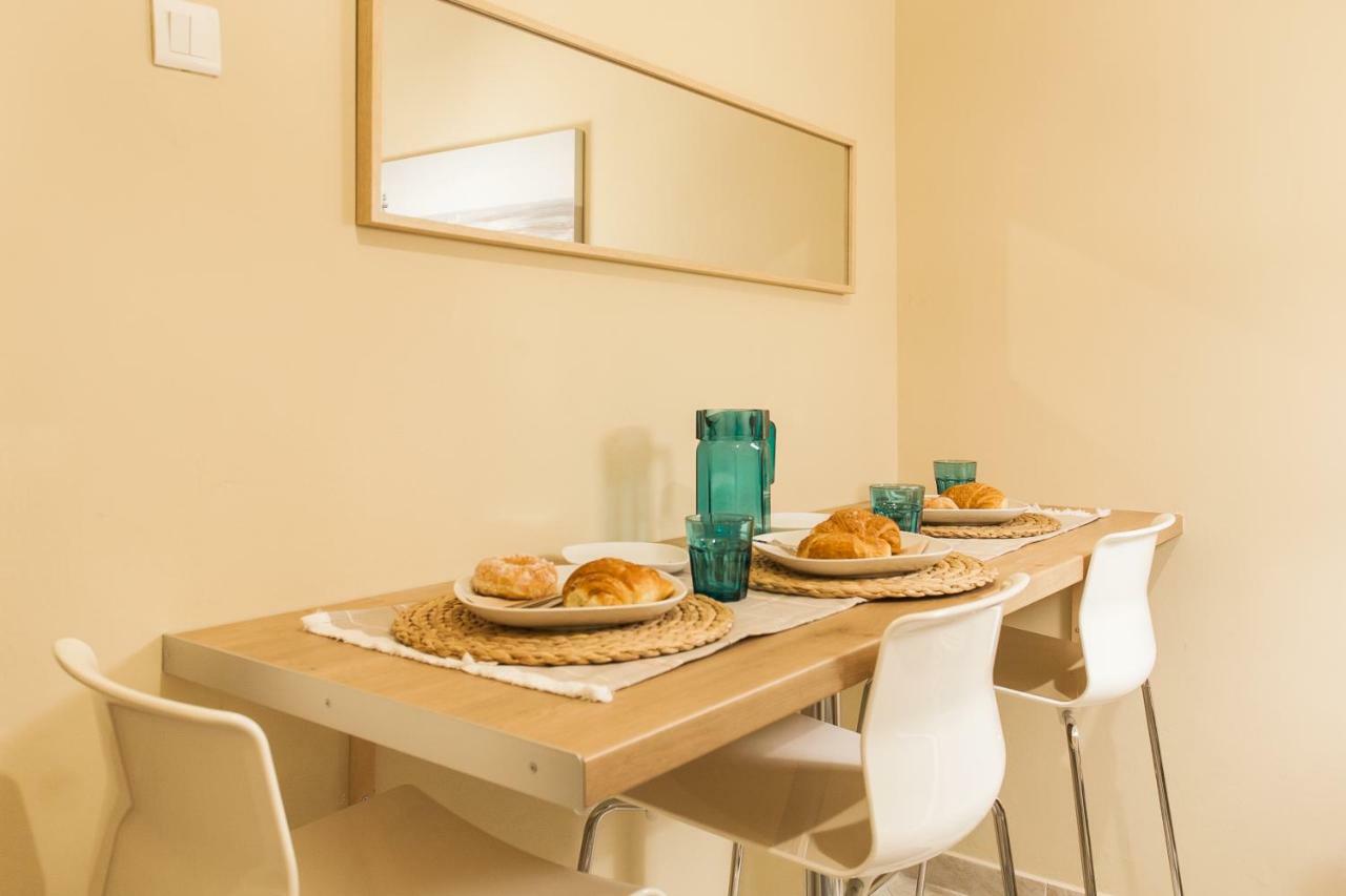 Central, Quiet, Cozy, Very Clean Private Apartment Close To Acropolis أثينا المظهر الخارجي الصورة